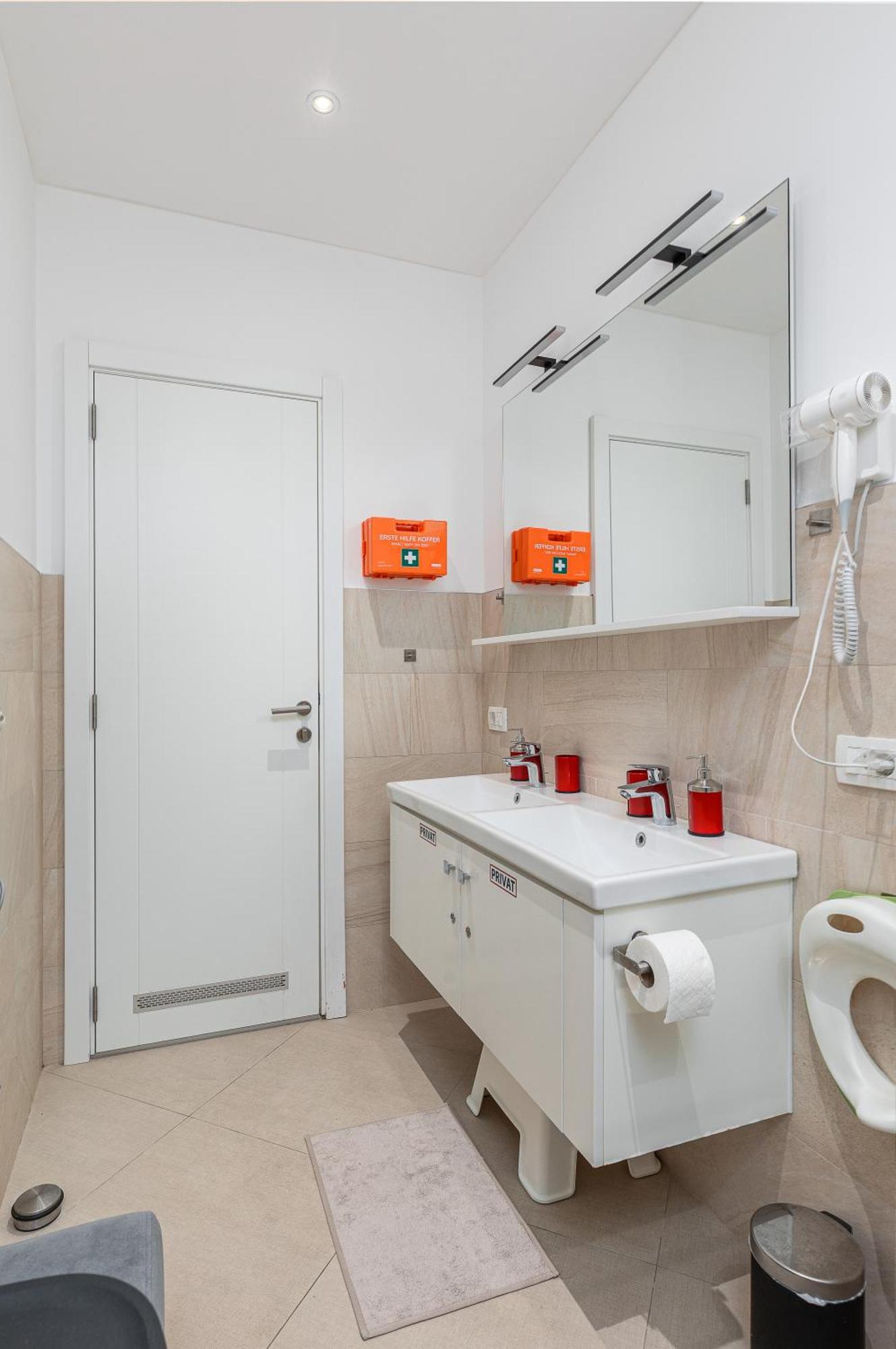 Modern Top Floor Sea View 3Br With Pools, Spa & Fitness Bečići Dış mekan fotoğraf