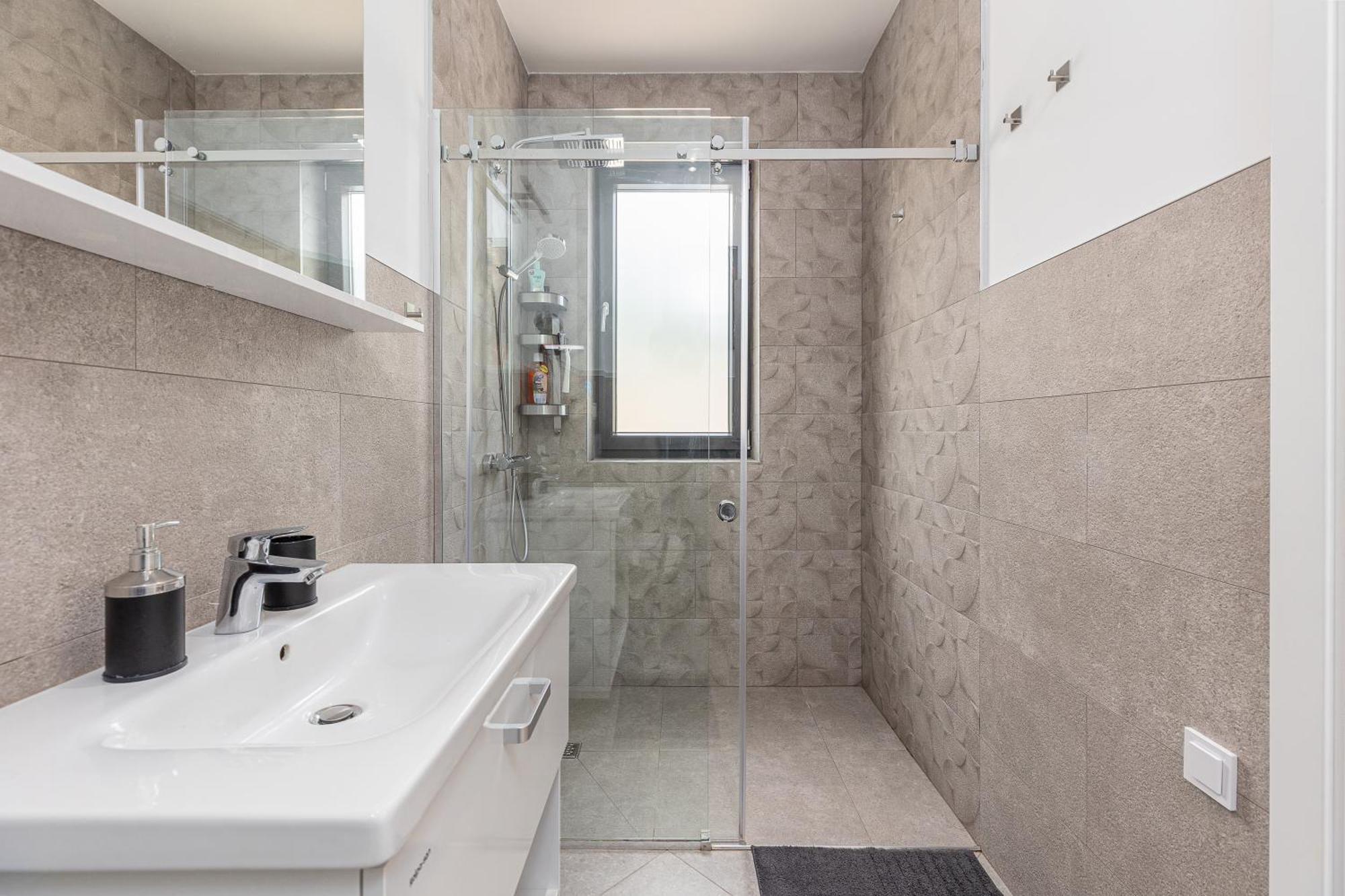Modern Top Floor Sea View 3Br With Pools, Spa & Fitness Bečići Dış mekan fotoğraf